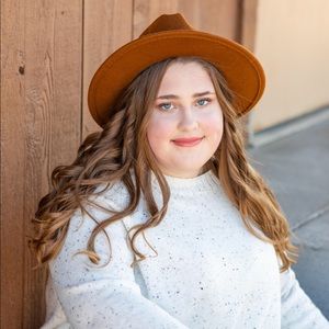 Meet your Posher, Emma